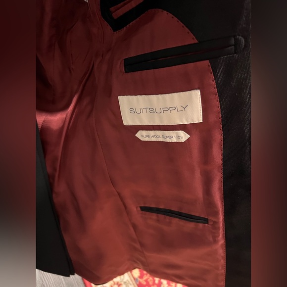 Suitsupply Lazio Black Tuxedo in 36R (30 pant) - Picture 3 of 5